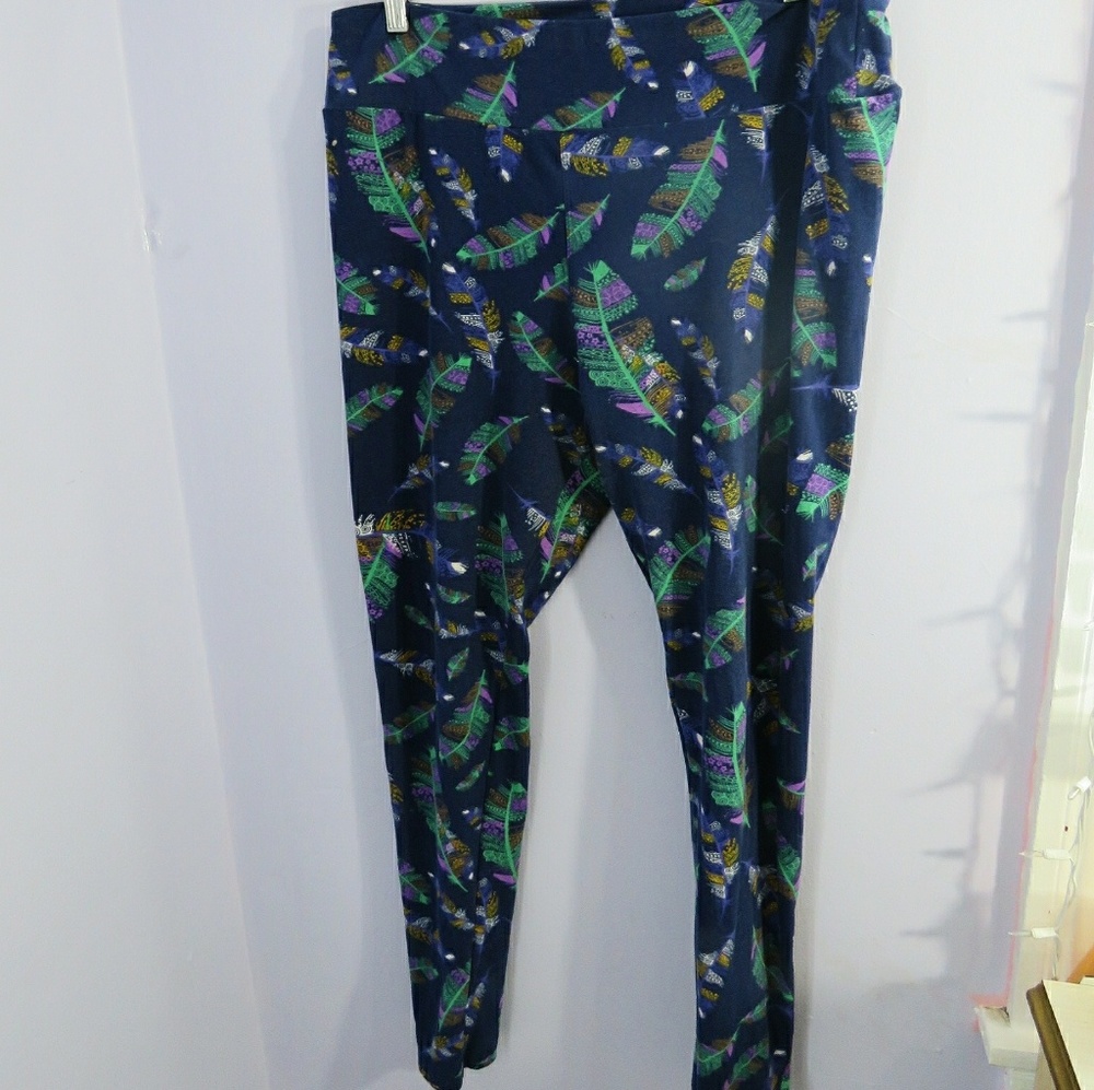 *NEVER WORN* Plus size peacock leggings